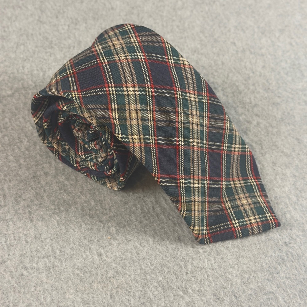 Pendleton Mens Plaid Tie 100% Virgin Wool Navy Green Red Tartan USA 56x3"